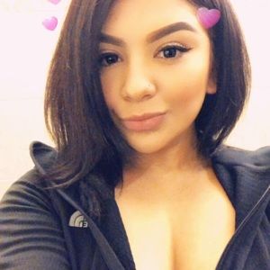 Meet your Posher, Stephania